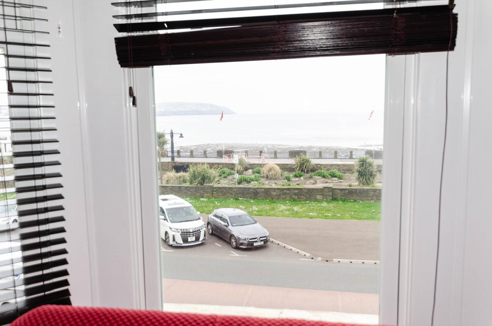 Opul Boutique At Admiral House Hotel Douglas Exterior photo